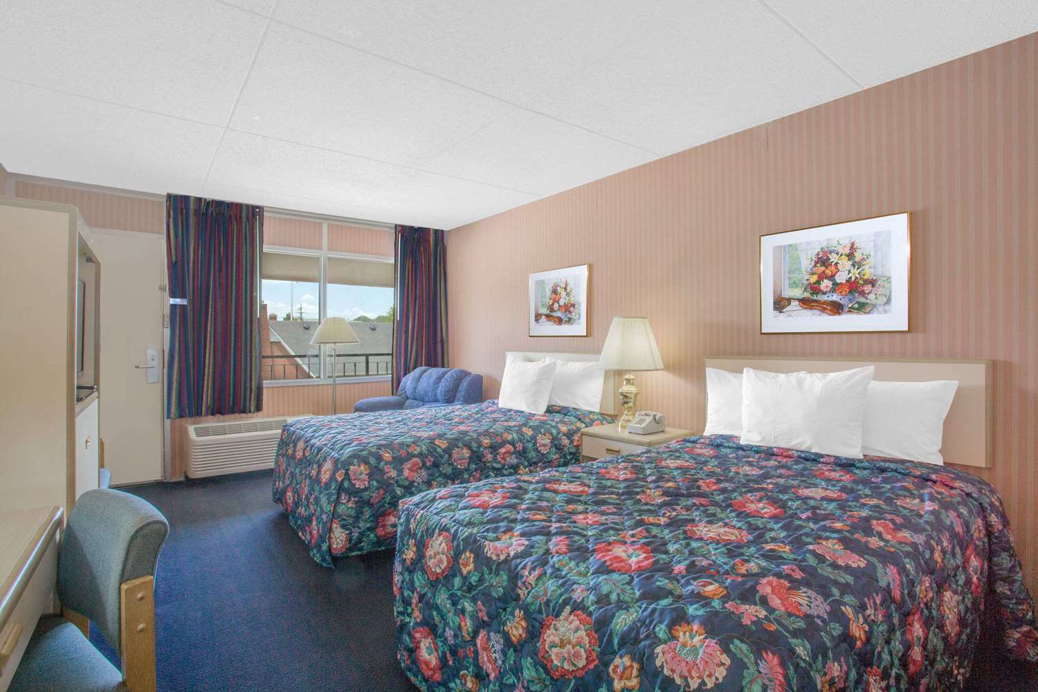 Days Inn By Wyndham Florence Downtown מראה חיצוני תמונה